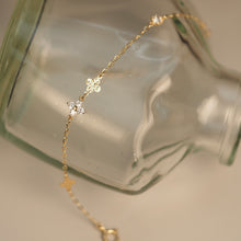 Load image into Gallery viewer, Diamond Clover Bracelet