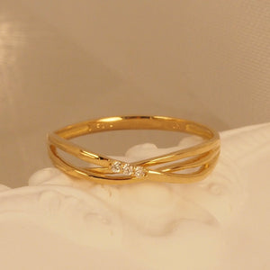 The Diamond Breeze Ring