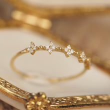Load image into Gallery viewer, Diamond Clover Chain Ring