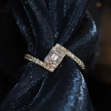Load image into Gallery viewer, Diamond Baguette Swirl Ring
