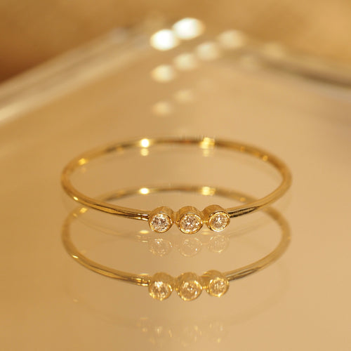 Diamond Ellipsis Ultrathin Ring