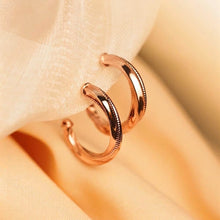 Load image into Gallery viewer, Golden Twist Earrings
