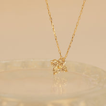 Load image into Gallery viewer, Diamond Clover Necklace