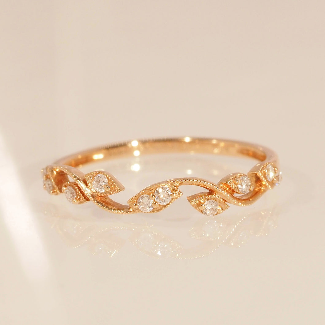 The Diamond Vine Ring in Roseate