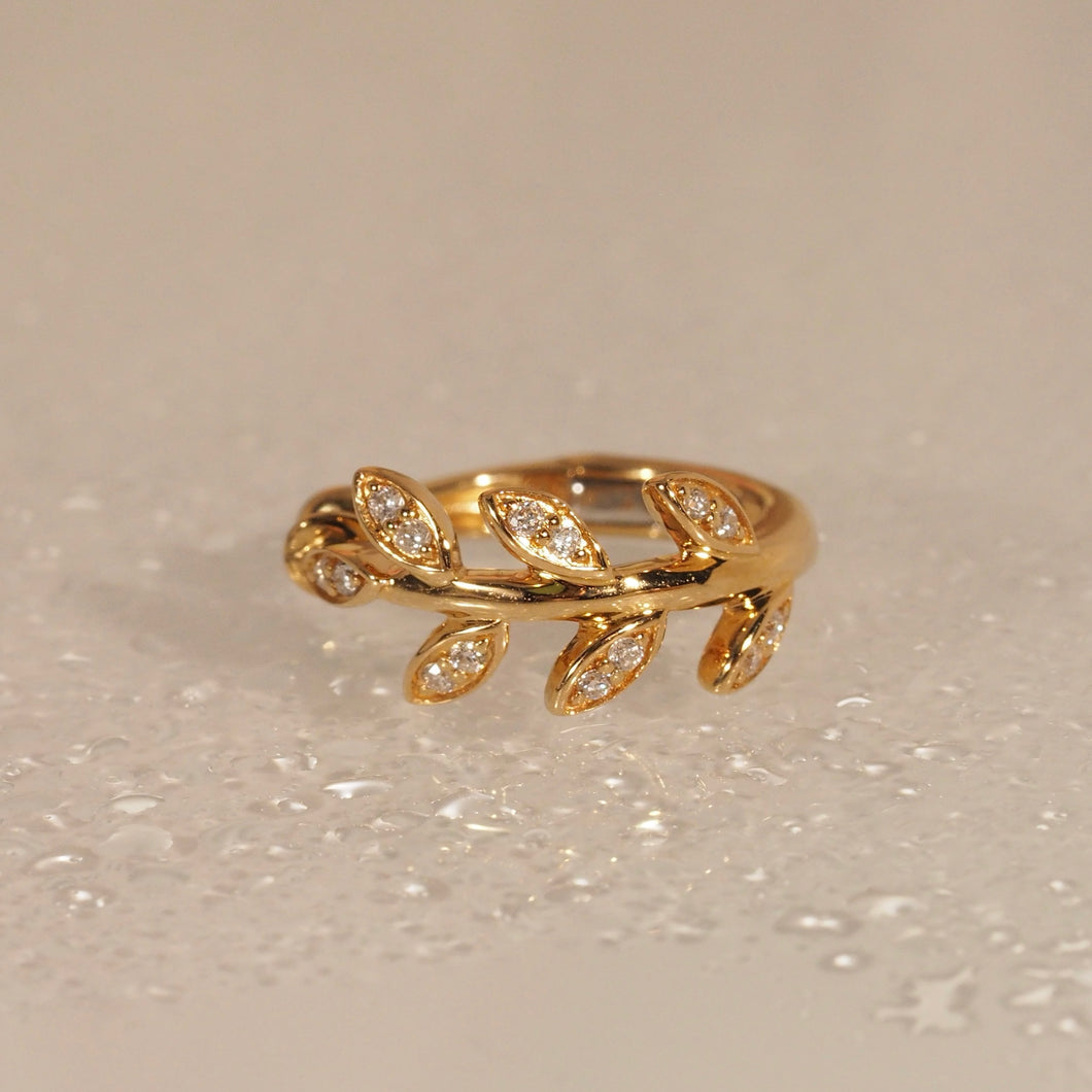 Golden Leaves Ear Cuff