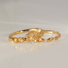Load image into Gallery viewer, The Trio Diamond Twist Ring