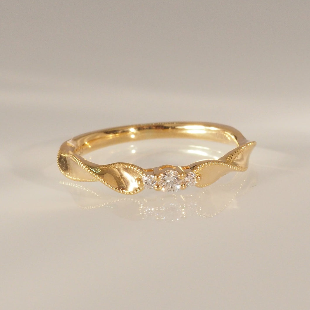 The Diamond Wave Ring