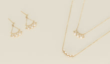 Load image into Gallery viewer, The Five Pearls Necklace