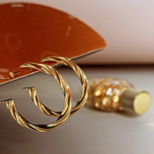 Load image into Gallery viewer, Golden Rope Earrings (M)